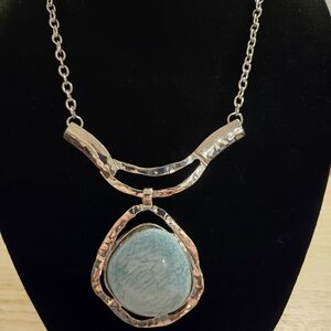 Elegant Silver and Blue Pendant Necklace